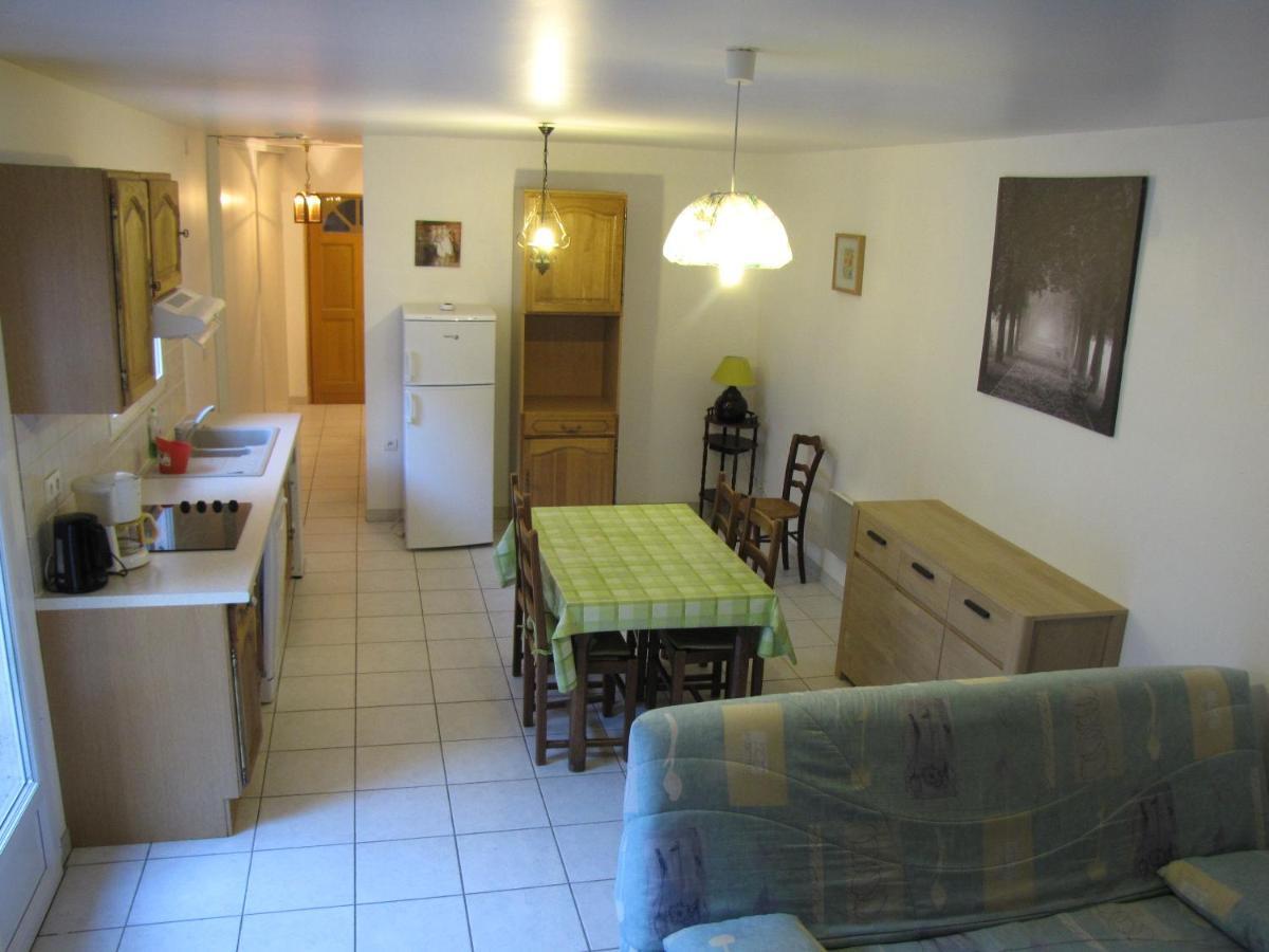maison de village entre mer et montagne Roujan Extérieur photo